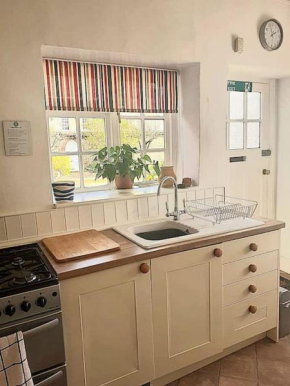 4 Bedroom Cottage in Wickwar, The Old Stables Guest House